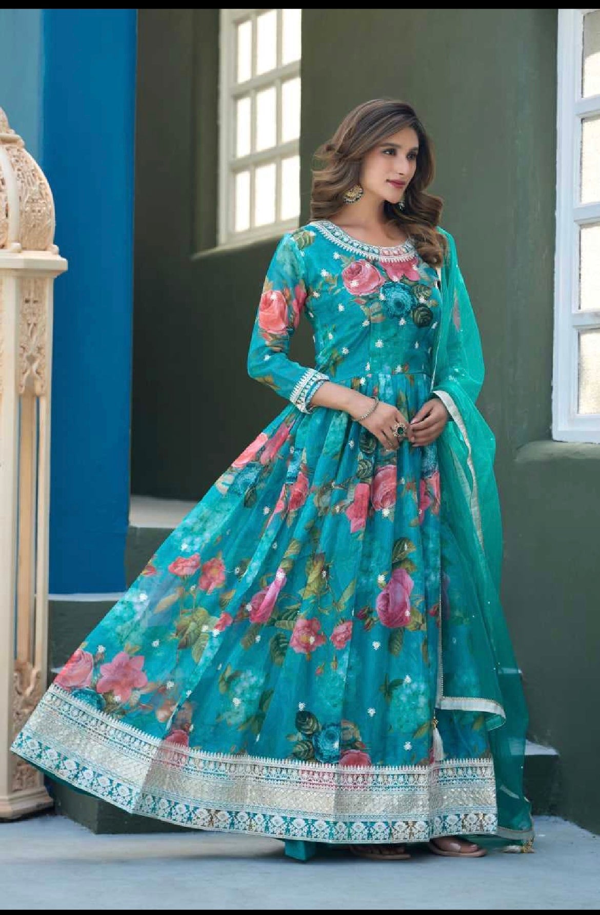 Riwaayat Silk Gown