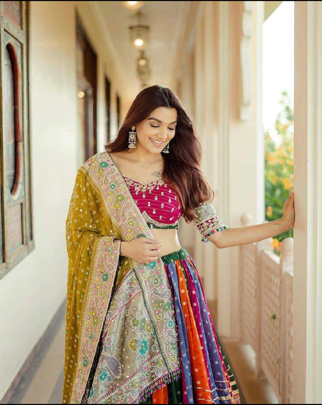 Riwaayat Mirror Work Lehenga