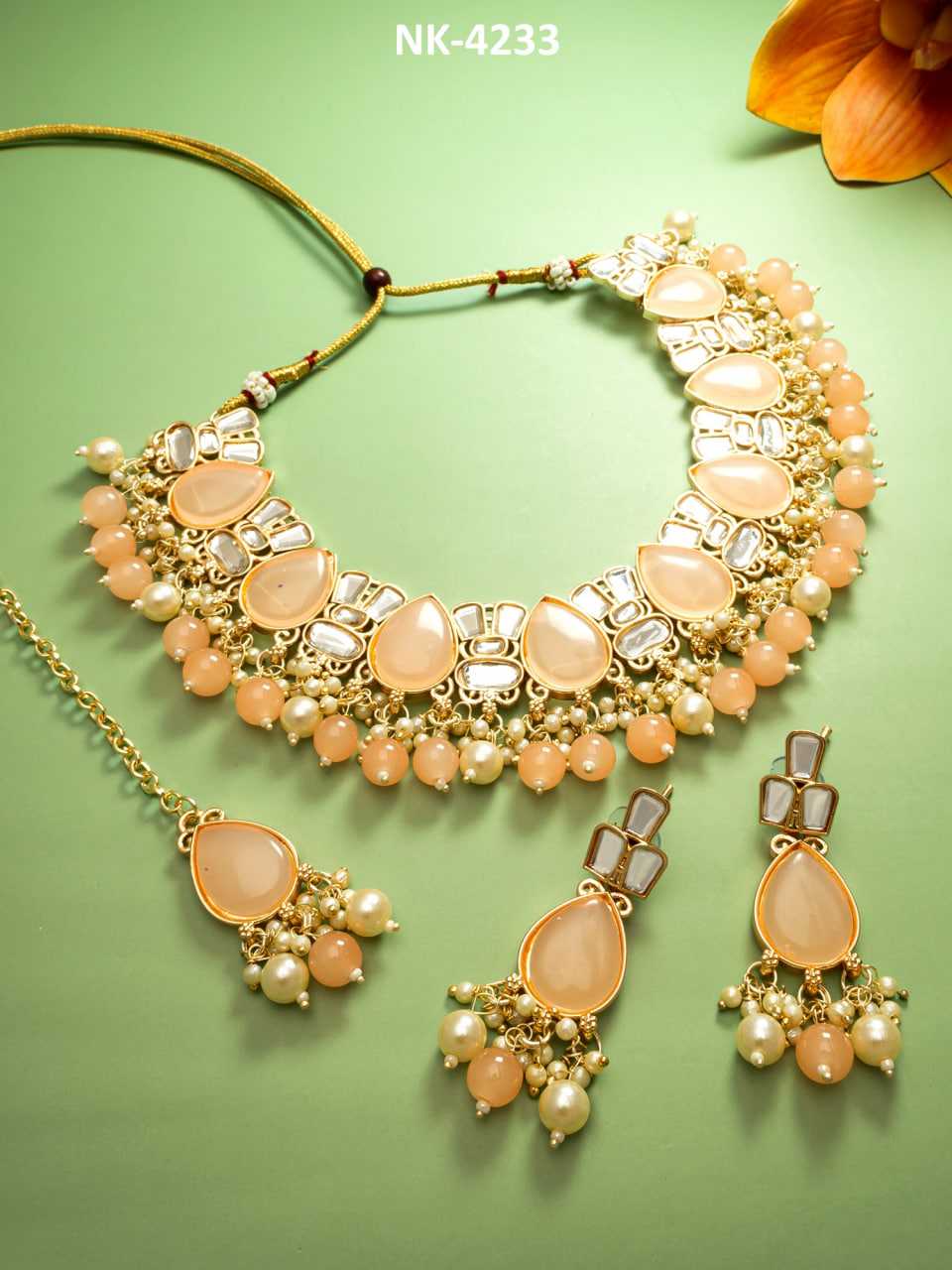 Riwaayat Kundan Necklace Set Artificial