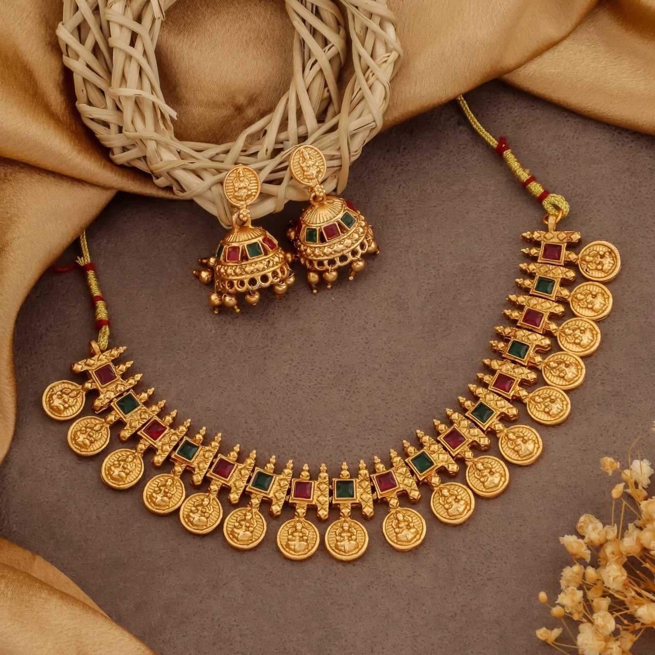 Riwaayat Chocker Necklace
